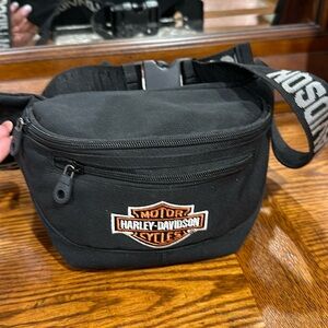 Harley Davidson authentic  belt bag or crossbody bag EUC